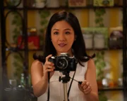 Constance Wu (Jessica Huang).