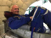 Alexander Gerst beim Simulationstrainig in der Soyuz-Kapsel.
