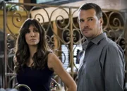 Daniela Ruah (Special Agent Kensi Blye) und Chris O\'Donnell (Special Agent G. Callen).
