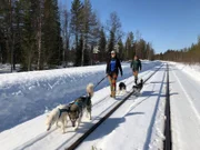 Julia und ihr Verlobter Sven wollen in Lappland ein neues Leben beginnen.