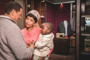 Nelson Mandela (Laurence Fishburne, l.).