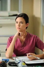 Die junge Gefängnisärztin Dr. Jessica Adams (Odette Annable) muss sich entscheiden: Vertraut sie House' unkonventioneller Behandlungsmethode oder handelt sie nach den vorgegebenen Regeln?