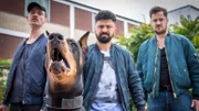 Die Kampfhundebesitzer mit ihrem Schützling Bobo