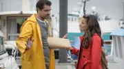 Sienna (Paula Schramm) ist nach Cornwall gereist, um Tyler (Raphaёl Vogt) die Scheidungspapiere unterschreiben zu lassen.
