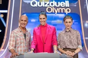 Quizmasterin Esther Sedlaczek mit den Kandidaten vom Team "Hauptrolle" Christoph Maria Herbst und Christiane Paul.