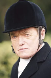 Superintendent Ronald Pringle (James Bolam) bewundert die Gesellschaftsschicht, in der er einen Mord aufklären soll.