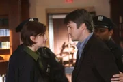 Stana KATIC (Détective Kate Beckett), Nathan FILLION (Richard Castle) Réalisation : Rob BOWMAN.