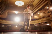 Viktor (Fridolin Sommerfeld) will alles in der Vorrunde des Theaterwettbewerbs geben.
