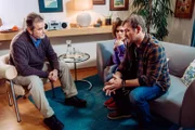 Gregor sieht keine Möglichkeit für eine längere Brunnerwirt-Auszeit. Von links: Psychologe Hufschmied (Ralph Schicha), Fanny Brunner (Katrin Lux) und Gregor Brunner (Holger Matthias Wilhelm).