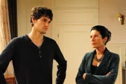 Moritz (Daniel Fünffrock, l.); Doris (Simone Ritscher, r.)