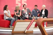 In jeder Sendung tritt ein Team von vier Prominenten gegen acht Kandidaten aus dem Südwesten an – vier Kinder und vier Erwachsene. Und wieder dreht sich alles um die Frage: Wer malt und rät am besten? v.li.: Stefanie Tücking, Claudia Jung, Ingo Appelt, Kemal Goga und Guido Cantz.
