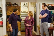 (v.l.n.r.) Josh (Mark Feuerstein); Judy (Linda Lavin); Andrew (David Walton)