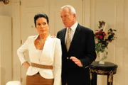 Doris (Simone Ritscher, l.); Werner (Dirk Galuba, r.)