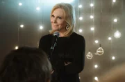Lacher zum Zerbeißen - Maren Kroymann in der siebten Episode der Sketch-Comedy „Kroymann“ von Radio Bremen, SWR und NDR.