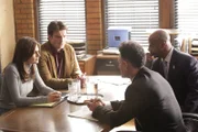 Ein Agent der Regierung mischt sich plötzlich in die Arbeit von Kate Beckett, Richard Castle und Roy Montgomery ein.