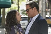 Isabella Col&oacute;n (Yara Martinez, l.); Jason Bull (Michael Weatherly, r.)