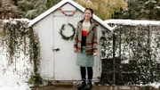 Es weihnachtet auf der Farm von Molly Yeh und ihrem Mann Nick. Typisch amerikanisch bereitet die Kochbuchautorin in der Holiday Season ein köstliches Buffet zu. Es gibt Pastrami-Fleischbällchen, Rosenkohl-Puffer und Spekulatius-Kuchen. Zum Abschied bekommt jeder Gast Marzipan-Riegel geschenkt.