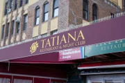 Das „Tatiana“: Restaurant und Nachtclub an der Promenade am Brighton Beach in Brooklyn ist ein berühmter Hotspot für russische Emigranten.