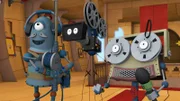 Das Filmteam ist begeistert, weil die Rede des Königs ans Volk diesmal so ganz anders ist als sonst. Kein Wunder, es sind ja auch Röstis Worte.