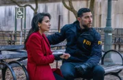 Mona Nazari (Yasmine Aker, l.); Omar Adom 'OA' Zidan (Zeeko Zaki, r.)