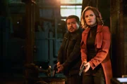 Mario (Jacob Vargas) und Sarah (Anna Paquin)