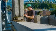 Wohnhaus aus Stampflehm-Elementen im österreichischen Schlins: Wohnhäuser mit vier Stockwerken sind mit dem Material bereits heute möglich.