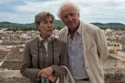 Ilse (Thekla Carola Wied) und Edgar (Günther Maria Halmer) genießen den Urlaub auf Mallorca.