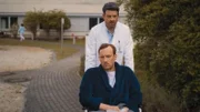 Dr. Erik Behrens (Daniel Buder, oben); Ralf Bütow (Sebastian Achilles, unten)