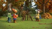Zac präsentiert Pip und Posy seine selbst gebaute "Höhle".