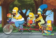 (23. Staffel) - Eine etwas ungewöhnliche Familie: Maggie (l.), Marge (2.v.r.), Homer (2.v.l.), Bart (r.) und Lisa Simpson (M.) ...