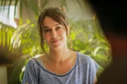 Lena Lebon (Marie Dompnier) bricht ihr Schweigen.