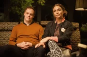 Nach einer Idee von Harald Schmidt Tristan Labaule (Lukas Rüppel) gibt den Überflieger und seine Freundin Vanessa (Jil Funke) unterstützt ihn dabei.