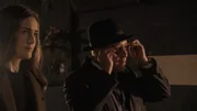 Elizabeth Keen (Megan Boone), Raymond 'Red' Reddington (James Spader)