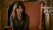 Als Kitty (Ophelia Lovibond) ihr alles veränderndes Geheimnis offenbart, ist das Verhältnis zu Sherlock plötzlich nicht mehr das, was es einmal war ...