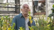 Jakov Mitko (Mark Margolis)