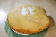 Eine riesige Empanada de Viento, hier serviert im Restaurant „Restaurant La Tortilla Meson Tipico“ in Quito.