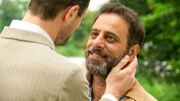 Mo (Yunus Cumartpay, r.) und Julius (Jan Stapelfeldt, l.) planen ihre Zukunft.