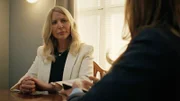 Die Frauen diskutieren den Fall.