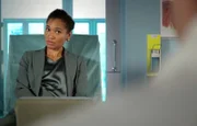 Cynthia Micas spielt die junge Unternehmensberaterin Marina Malik.