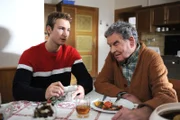 Christian Preissinger (Jonathan Gertis) und Senior Rottmann (Harald Dietl)