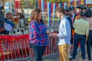 Katy Mixon (Katie Otto), Daniel DiMaggio (Oliver Otto).