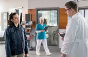Dr. Elias Bähr ist fassungslos, dass Rebecca sich hinter seinem Rücken zur Facharztprüfung angemeldet hat.