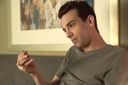 Josh Greenberg (Jay Baruchel)