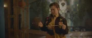 Die Magie von Josie (Yuki Sutton) hat keinen guten Einfluss auf ihre Persönlichkeit.
