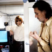 Chris Lohner (TV-Ansagerin), Franz Buchrieser (Major Adolf Kottan).