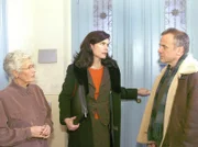 MDR Fernsehen IN ALLER FREUNDSCHAFT FOLGE 222, "Scham", Marianne Pohl (Lissy Tempelhof) lebt gemeinsam mit ihrer Tochter, Vera Fichte (Nicola Tiggeler), und deren Mann, Richard Fichte (Bernhard Schütz), unter einem Dach. Um die Ehe des Paares Fichte steht es nicht zum Besten, sie droht an unausgesprochenen Konflikten zu zerbrechen.