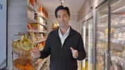 Daniel Lund ist Mitbegründer der Supermarktkette Lifvs. Hier kann sich jeder selbst bedienen. Diese Läden stehen in den abgeschiedenen Orten Schwedens, wo es keine anderen Supermärkte gibt.