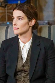 Dex Parios (Cobie Smulders)