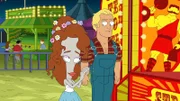 L-R: Roger als Julia, Jessie