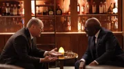 Raymond 'Red' Reddington (James Spader),